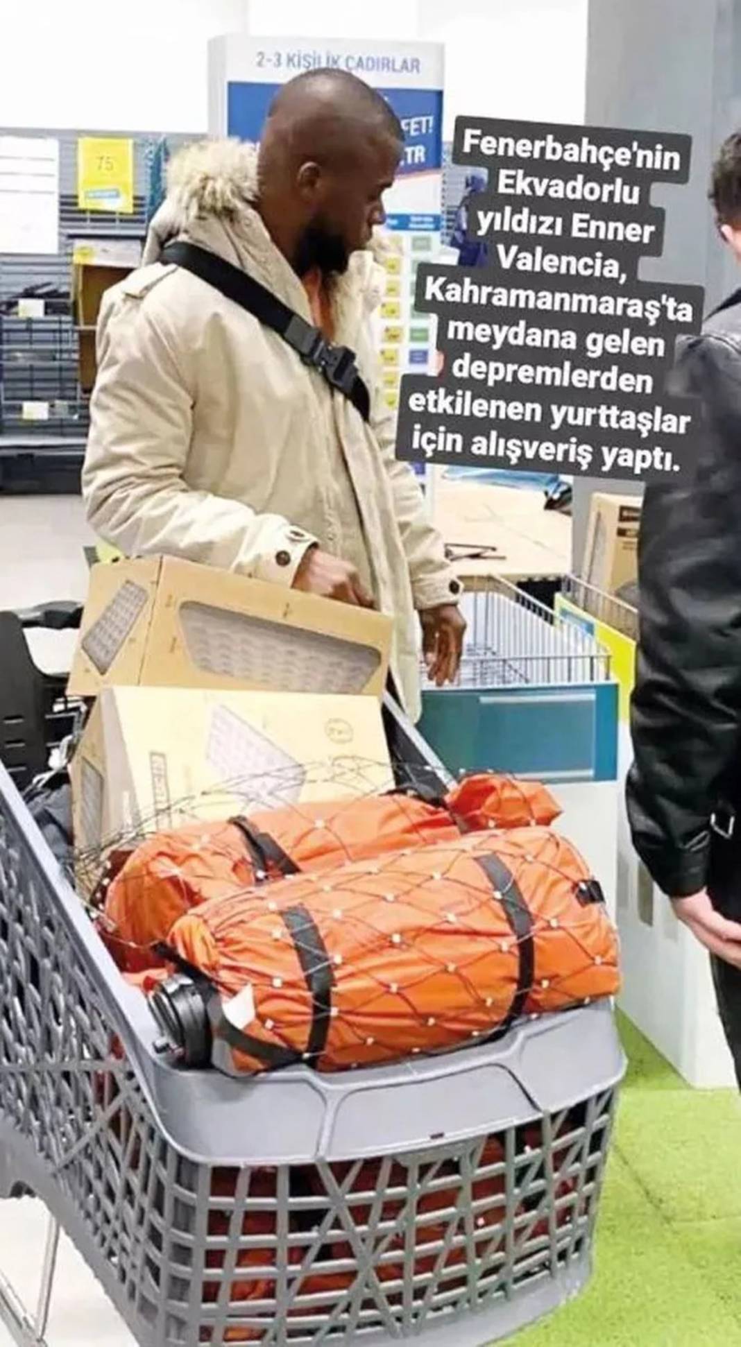 Ünlüler depremzedeler için tek yürek oldu! Kimisi bölgede, kimisi kampanya organize ediyor 27